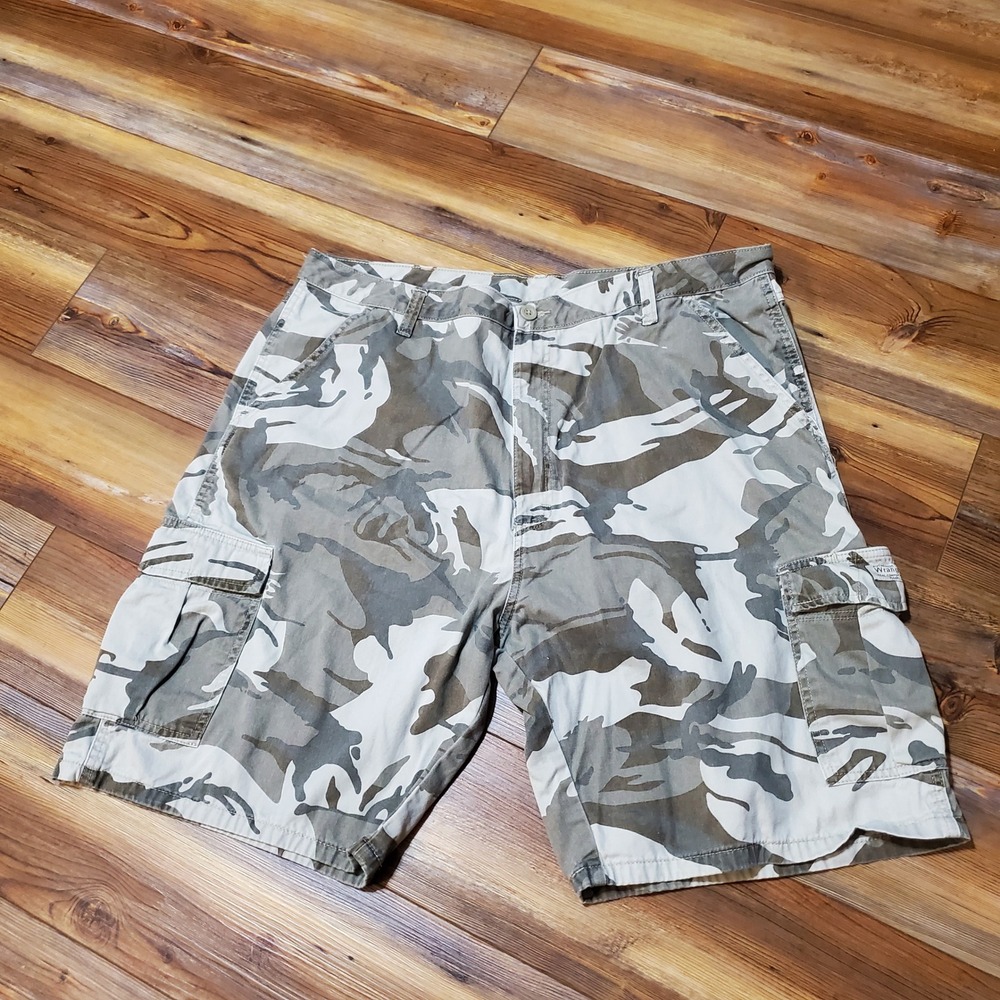 Wrangler Authentic Issue Mens Gray White Camo Cargo Shorts Size 40 60MSWN4